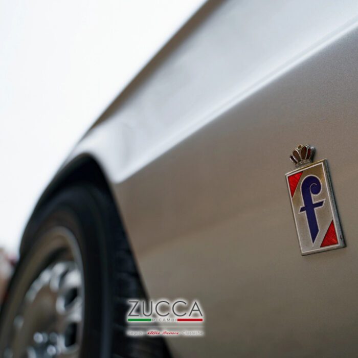 Fregio Pininfarina (Duetto dal 1966 al 69) - Smaltato - immagine 2