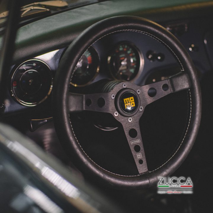 Volante in Pelle "Vintage" / Razze Nere - MOMO 350 mm “PROTOTIPO Black Edition” - immagine 4