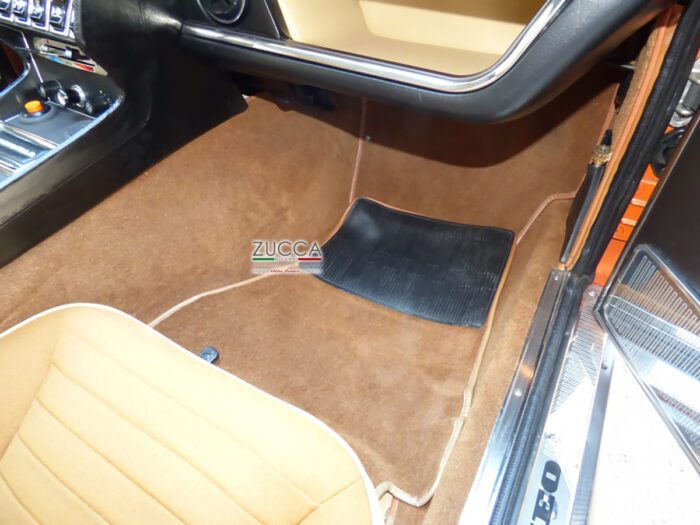 Tappetino Auto In Velluto Per Alfa Romeo 159 - Lato Guidatore - Su Misura, Artigianale Italiano Con Fissaggi Ultragrip - Personalizzabile