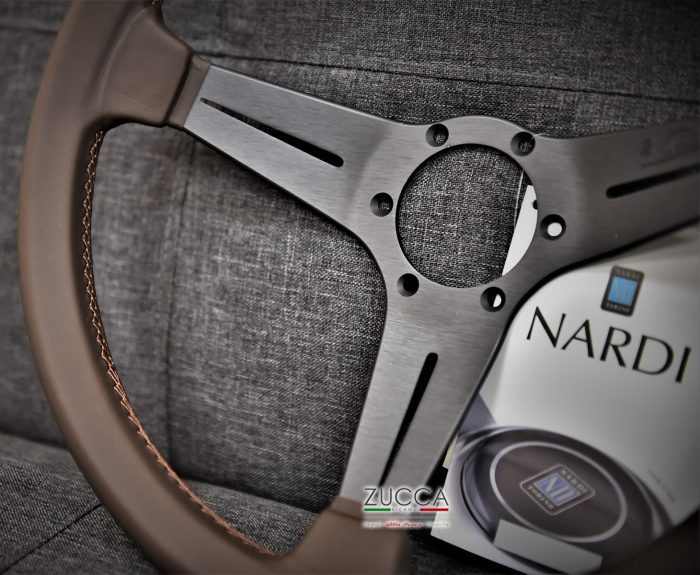 Volante NARDI – “DEEP CORN” Ø 350 mm – Pelle Marrone Liscia - immagine 3